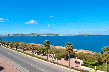 Qawra Seafront (Opposite CitySightSeeing Outlet)